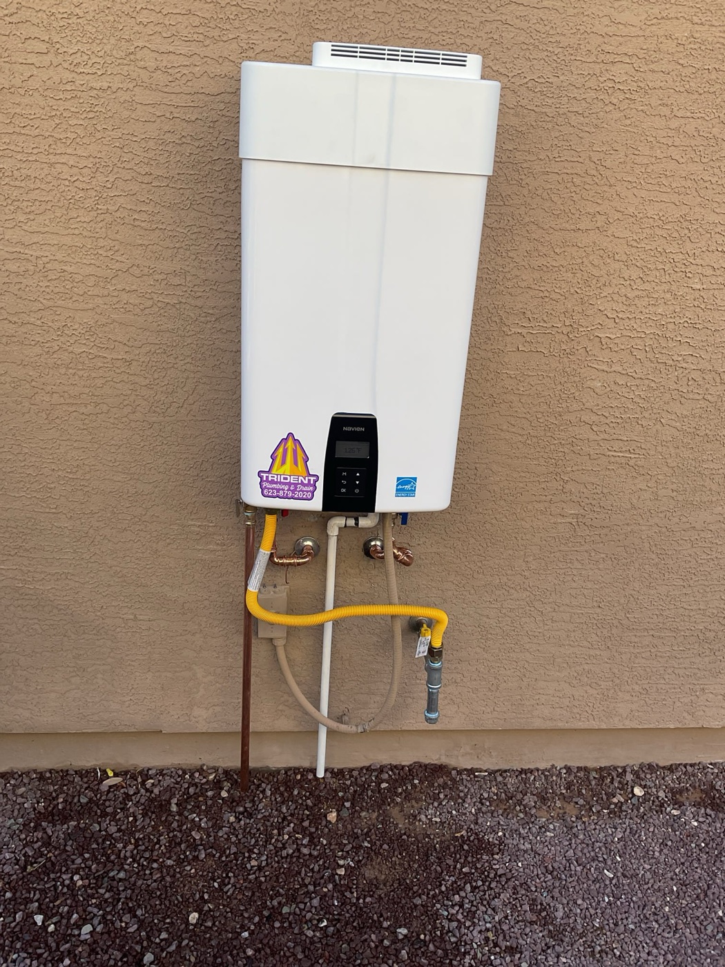 Outdoor wall-mounted tankless water heater unit